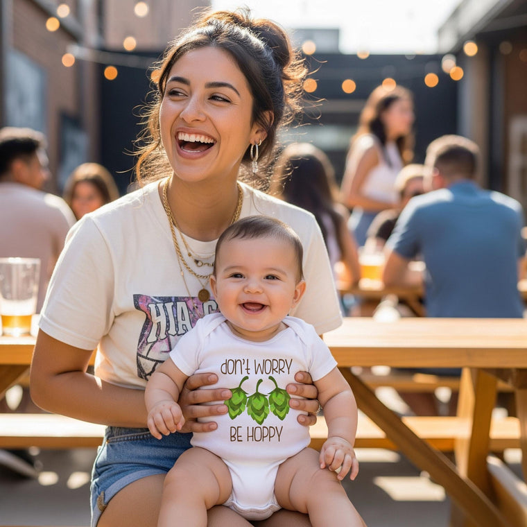 Funny Baby Gift, Don't Worry Be Hoppy, Beer Dad, Father's Day Gift, Newborn Gifts, Baby Shower Gift, Beer Theme, Craft Beer Daddy, Hops Tee