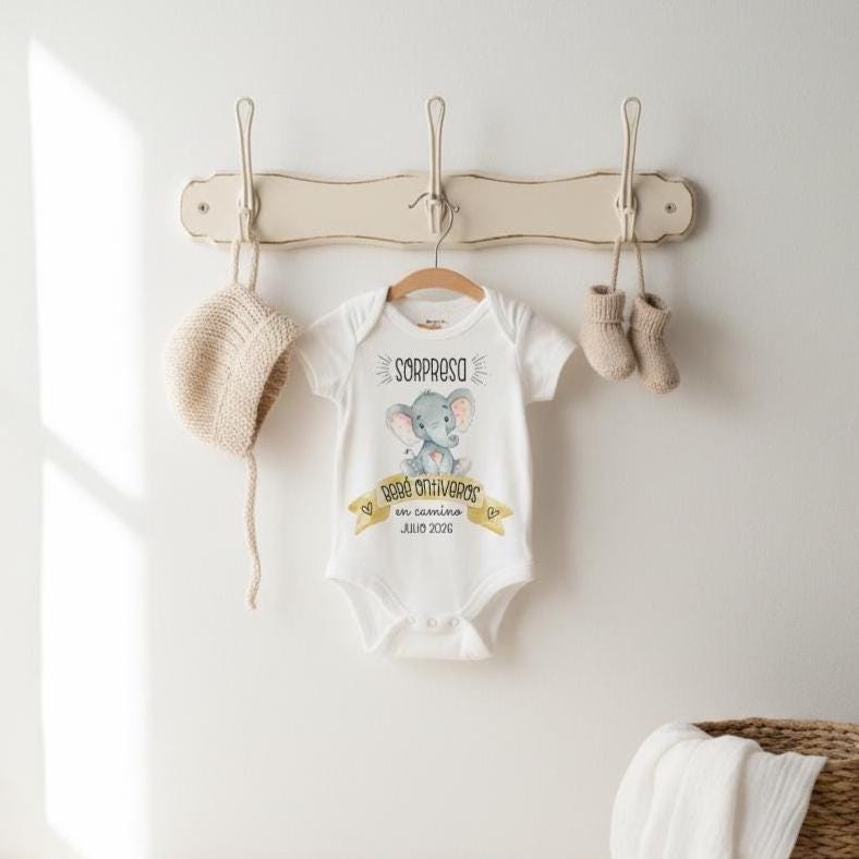 Perfect gender neutral pregnancy reveal for Abuela y Abuelo!  They will love to receive this as a gift!  So special! It reads "Sorpresa. Bebe {your last name} en camino {your due date}". The Abuelitos will absolutely love this reveal!