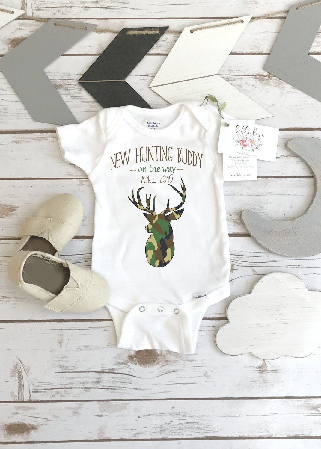 Pregnancy Reveal, New Hunting Buddy, Pregnancy Announcement, Baby Reveal, Baby Announcement, Baby Shower Gift, Dad Reveal, Hunting Onesie®