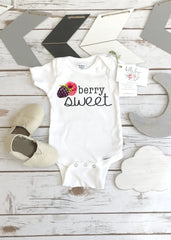Gift from Aunt, Berry Sweet, Aunt Gift, Baby Shower Gift, Cute Baby Gift, Auntie shirt, Niece Gift, Cute Baby Clothes, Organic Baby, Berries